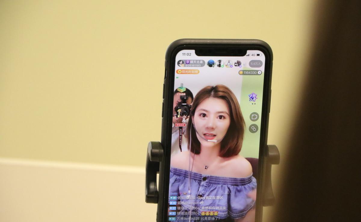 100万粉丝一个月可以赚多少钱