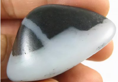 假青花玉辨认方法 青花玉籽料如何鉴定真假