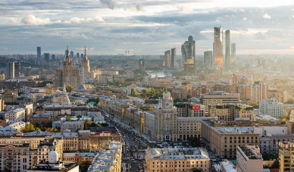 世界上最大的平原是哪个