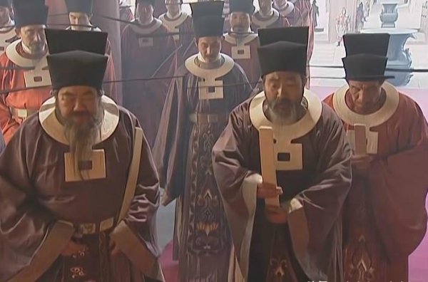 高俅相当于现在什么官