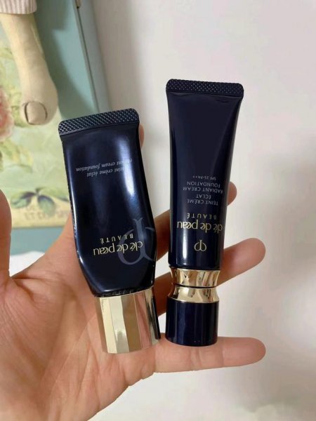 雅诗兰黛dw粉底液好用吗