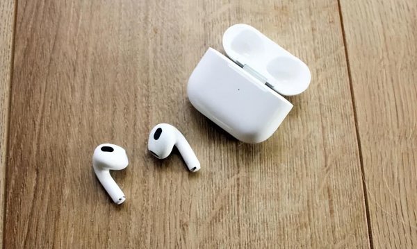 苹果耳机二代和三代买哪个好