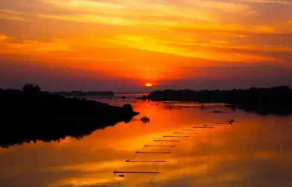 金陵城上西楼倚清秋赏析