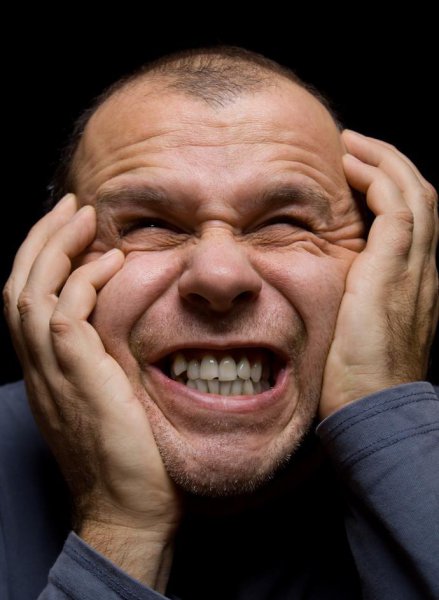 歇斯底里的意思是什么