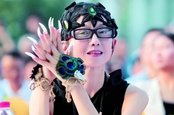 杨丽萍是什么人物