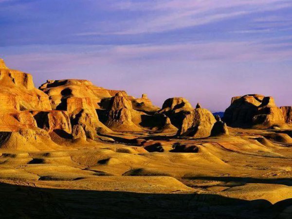 柴达木盆地地图位置