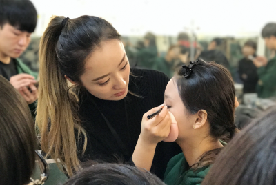 有发展的女生手艺 没学历又没背景女生学什么技术好