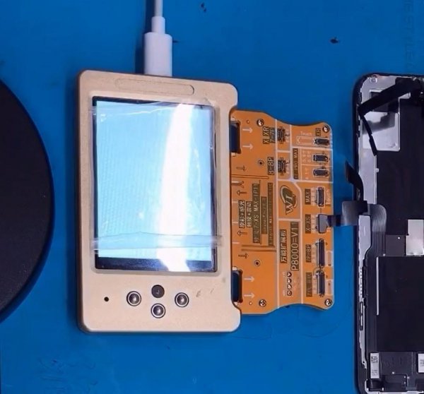 手机屏幕出现竖条纹怎么办