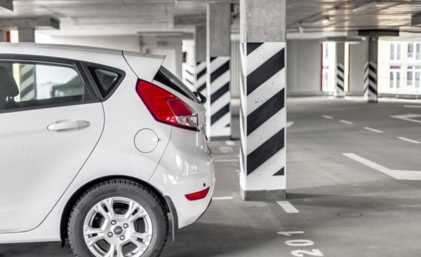 一个车位几个平方合适