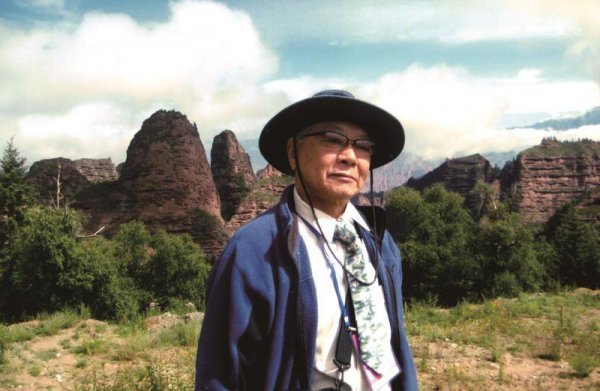 郑愁予个人资料及代表作品