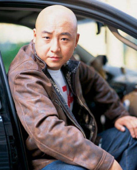 歌手周晓鸥的个人资料简介