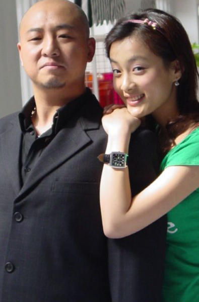 歌手周晓鸥的个人资料简介