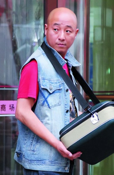 歌手周晓鸥的个人资料简介