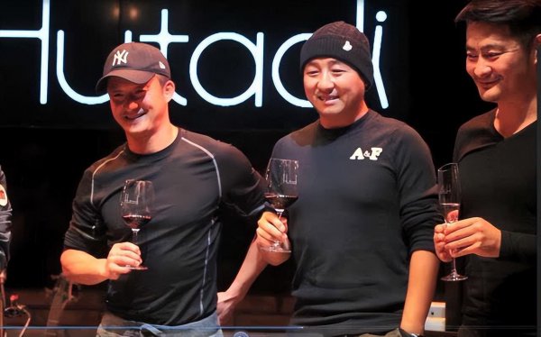 歌手周晓鸥的个人资料简介