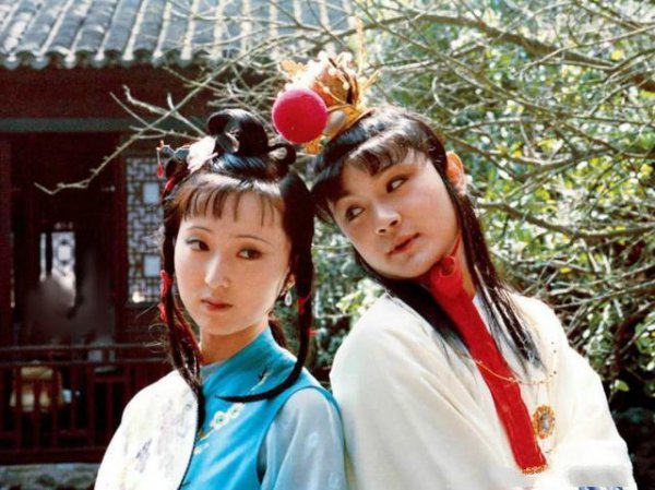 红楼梦前八十回和后四十回区别