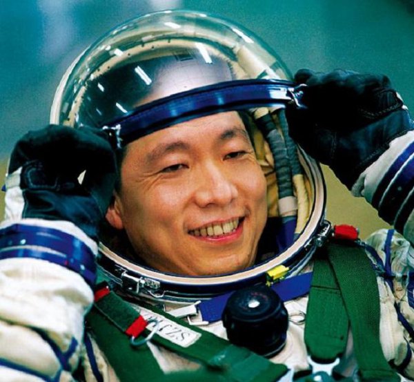 杨利伟的故事简介