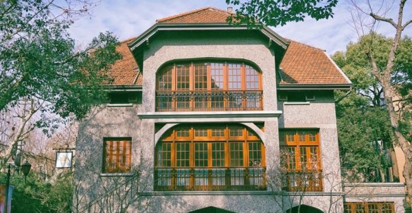 上海市中心是哪个区