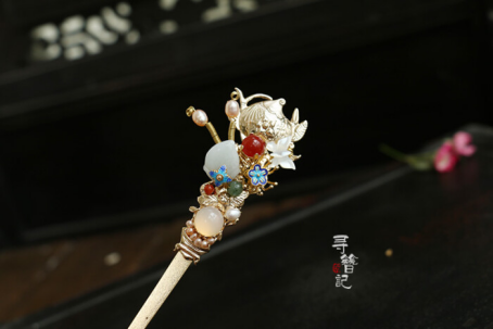 一簪二钗三步摇什么意思