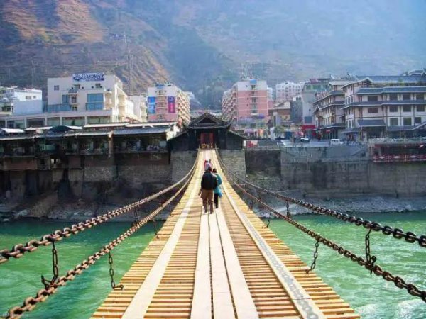 泸定桥在哪里