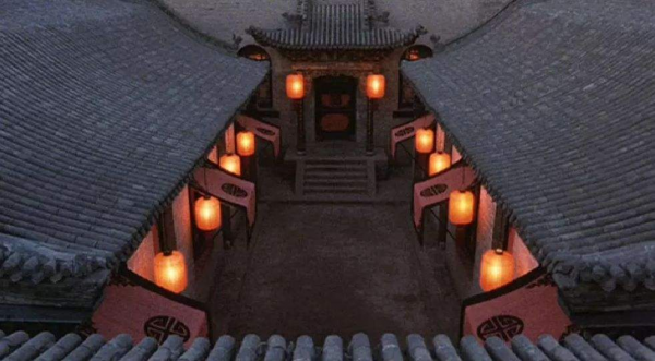 电影大红灯笼高高挂改编自哪部小说