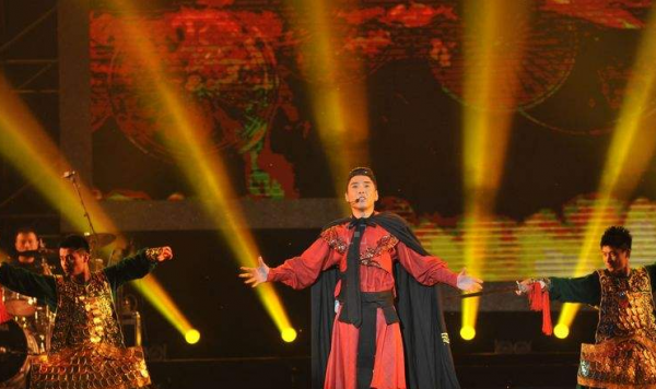 屠洪刚的三任妻子是谁