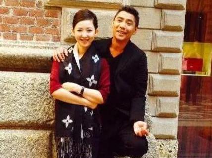 屠洪刚的三任妻子是谁