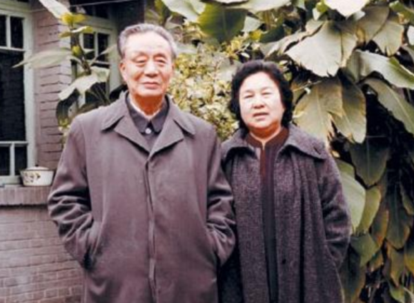 艾青个人资料简介及作品