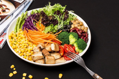 轻食是什么意思 天天吃轻食对健身究竟有没有好处影响