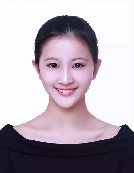 证件照披发还是扎头发