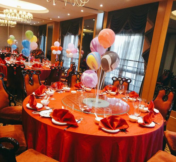 人们常说一辈子吃不上四个菜是什么意思