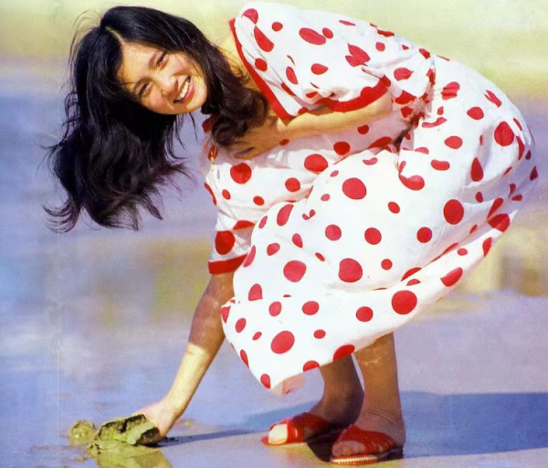 演员林芳兵现状如何