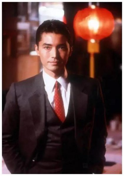 尊龙身高多高与长相水平