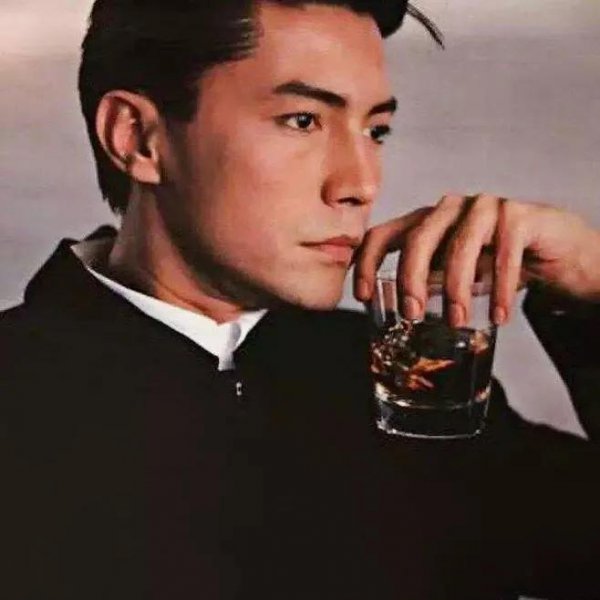 尊龙身高多高与长相水平