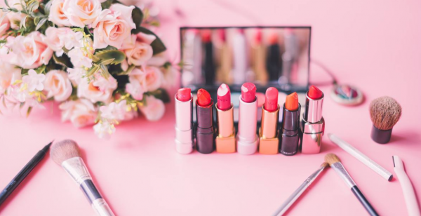 化妆品未开封5年算过期吗