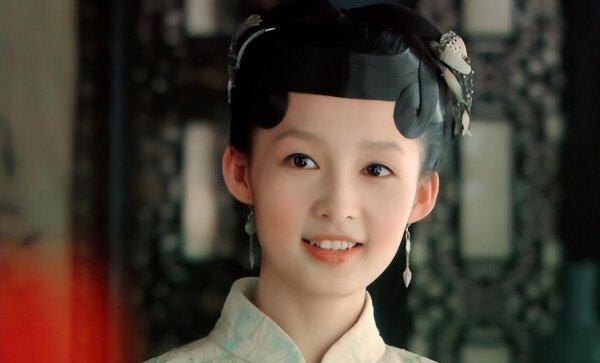 李沁和孙怡的对比照