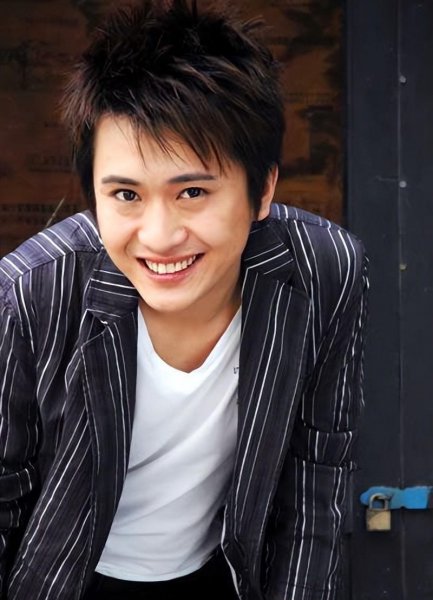 杨帆的妻子简历介绍