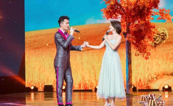 杨帆的妻子简历介绍