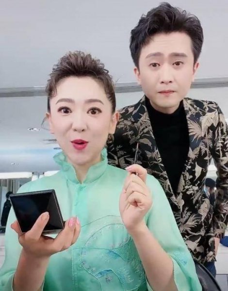 杨帆的妻子简历介绍