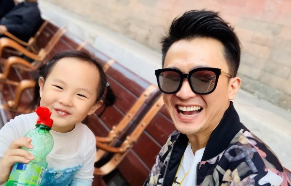 杨帆的妻子简历介绍