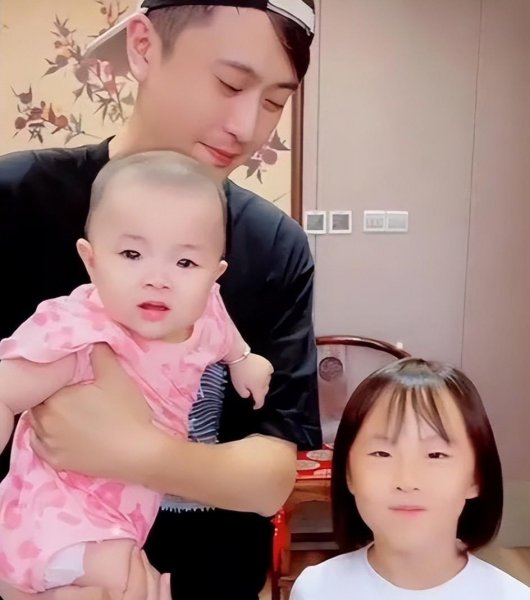 杨帆的妻子简历介绍