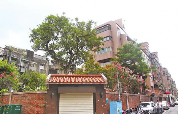 现在琼瑶还在世吗