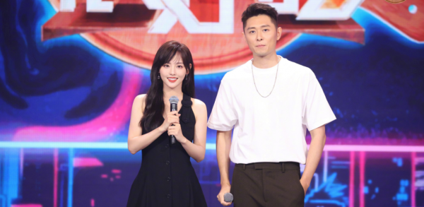 张嘉倪老公买超家庭背景介绍