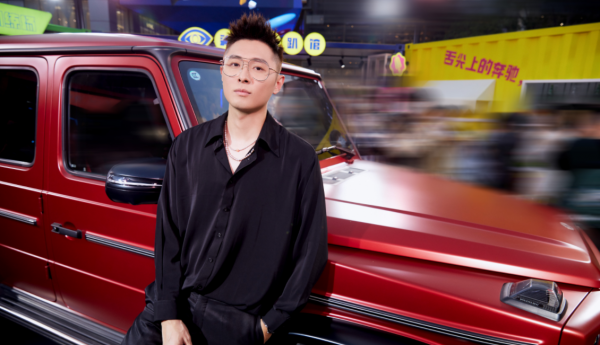 张嘉倪老公买超家庭背景介绍