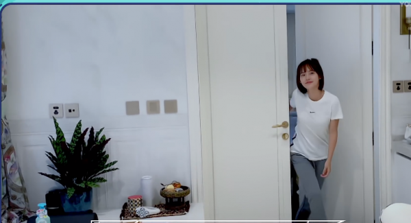 张嘉倪老公买超家庭背景介绍