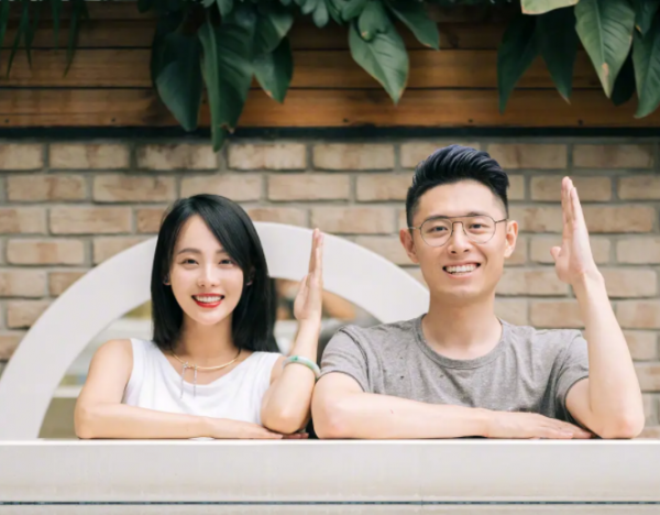 张嘉倪老公买超家庭背景介绍