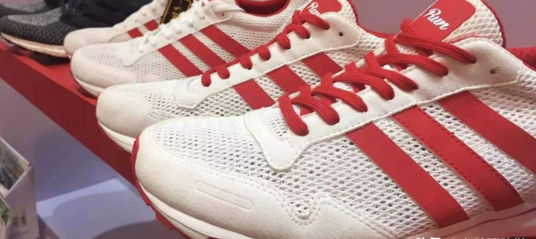 三条杠的鞋子什么牌子