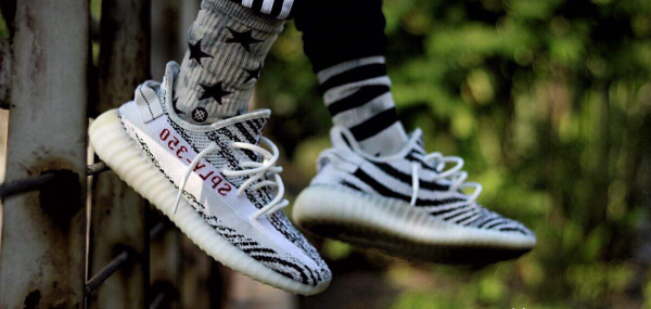 三条杠的鞋子什么牌子