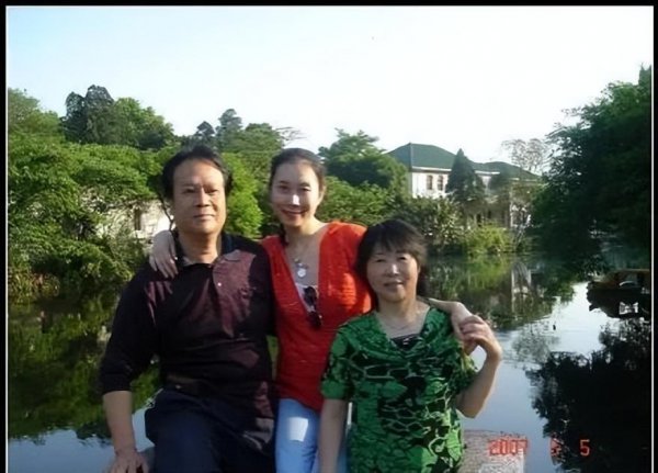 温峥嵘个人资料简介