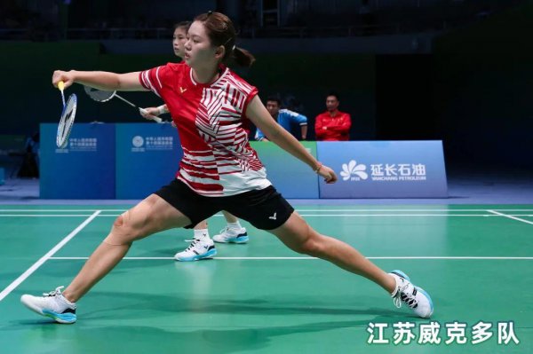 羽毛球鞋哪个牌子好