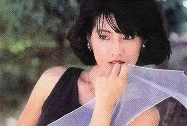 费玉清和张菲是什么关系